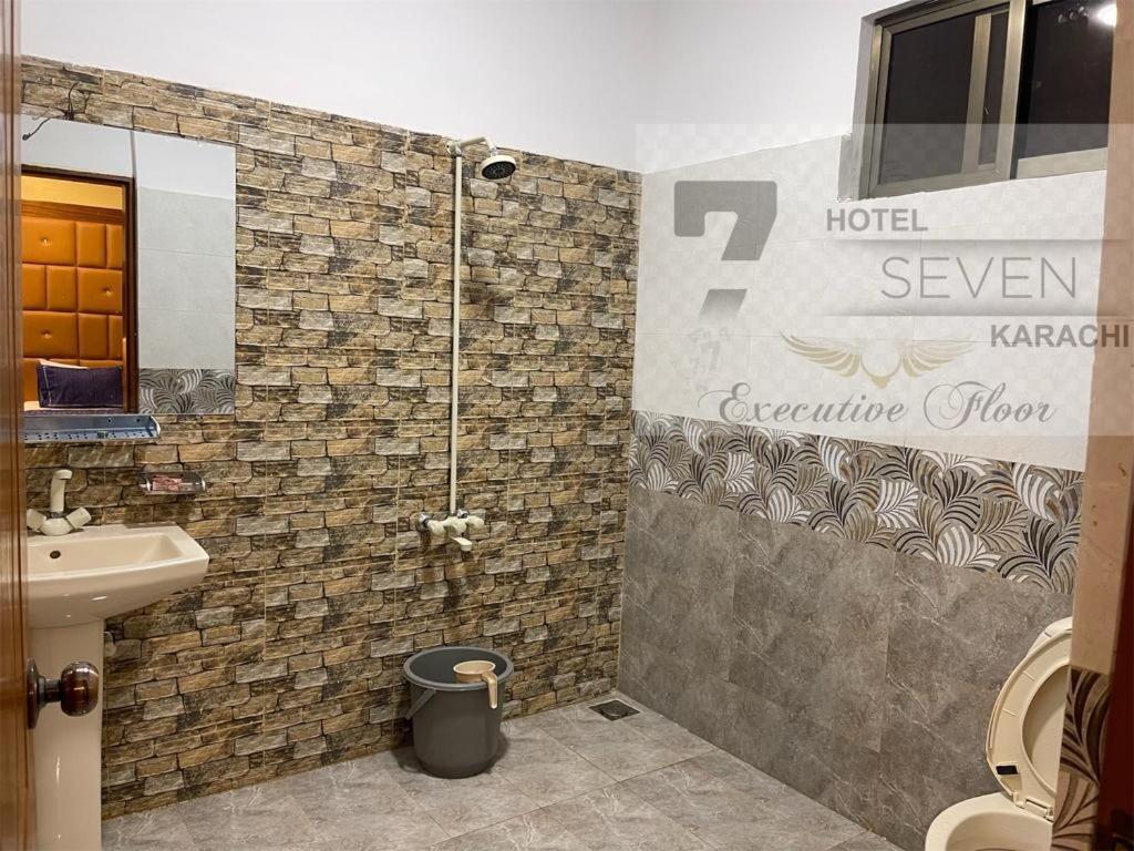 Hotel Seven 7 كراتشي المظهر الخارجي الصورة